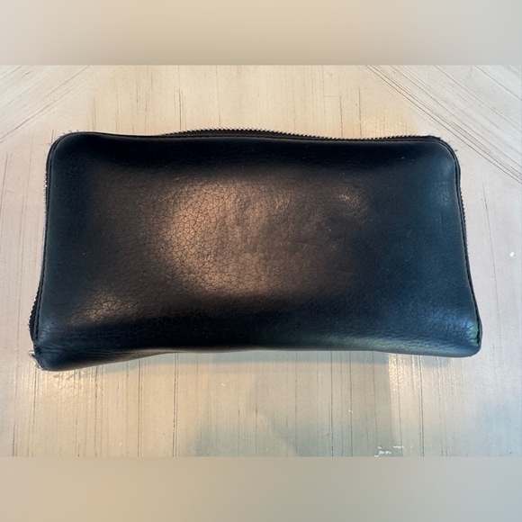 🛍️HP🛍️AUTHENTIC GUCCI👜 Soho Pebbled Leather Zip Around Long Wallet (Black) - Picture 3 of 15